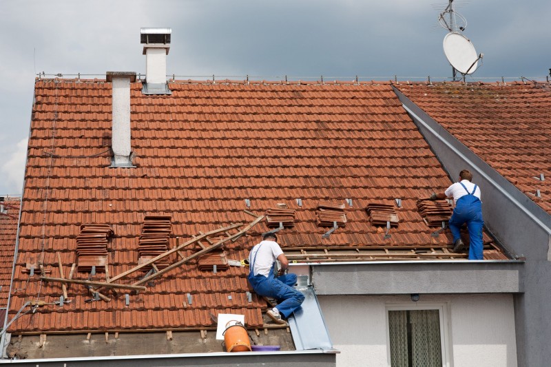 How to Find the Right Roofing Contractor for Your Home or Business